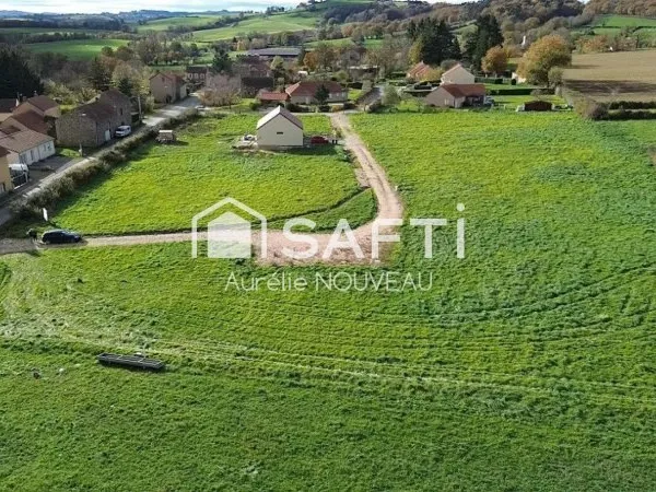 Terrain constructible et viabilisé - 1090 m²