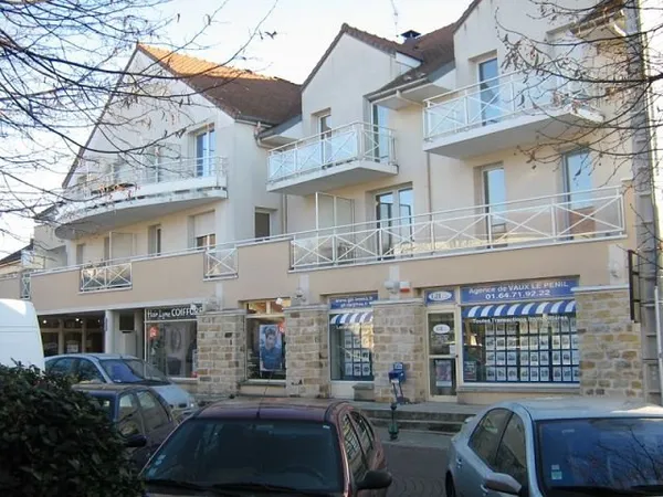 T2 VAUX-LE-PENIL