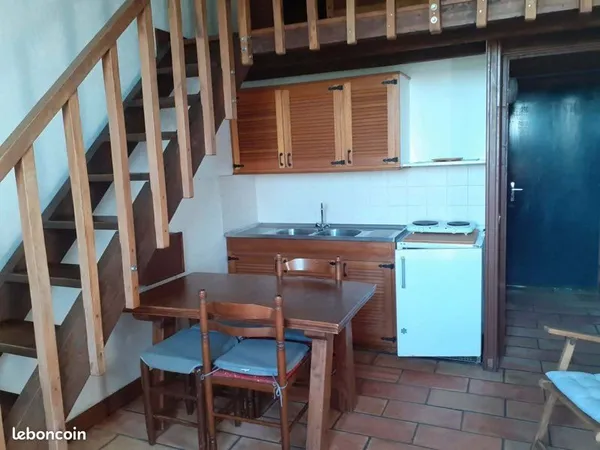 Studio meublé à louer