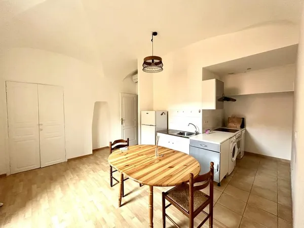 VENTE EN EXCLUSIVITE POUR CE T2 DE 46 M2 SITUE SUR LE COURS
