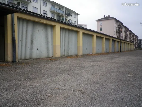 Garage /box