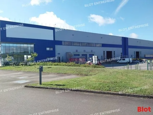 Entrepôt 19015 m²