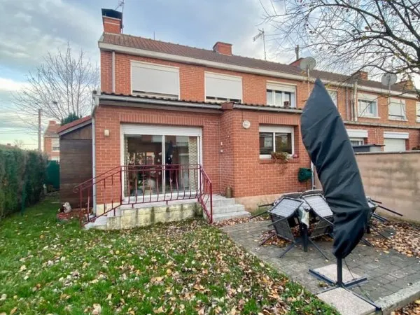 MAISON TYPE BÂTIR SEMI-INDIVIDUELLE AVEC GARAGE