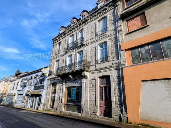 SUPERBE IMMEUBLE ENTIERMENT LOUÉ