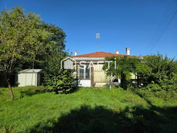 Maison sur sous-sol, trois chambres, deux garages aux portes de Niort !