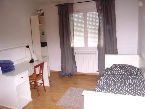 Studio 1 pièce 14 m²