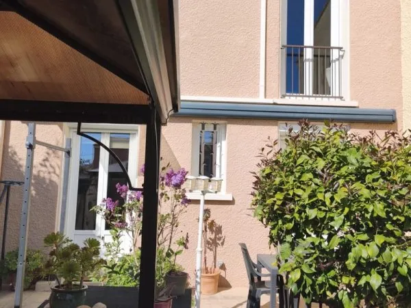 VILLA 4 CHAMBRES ST LAURENT DE LA SALANQUE