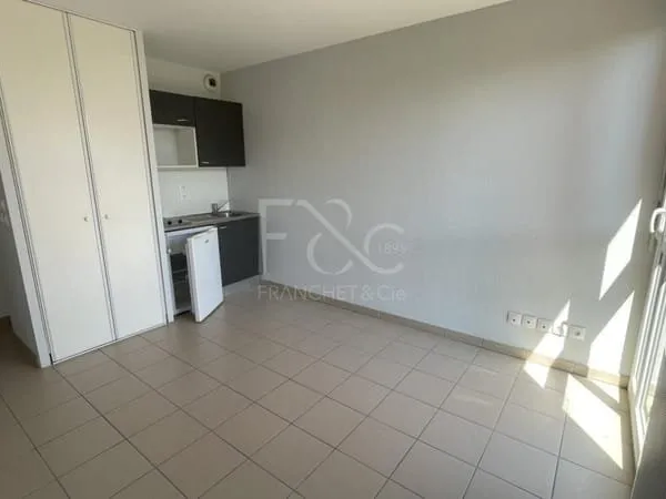 Studio de 20m² - Rue des Fleurs à Villeurbanne