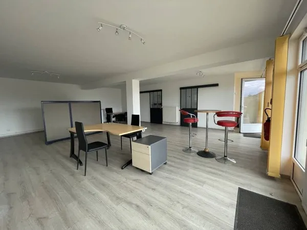 Bureaux 352 m²