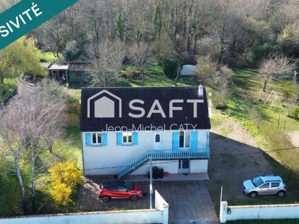 Maison de 176 m² sur sous-sol avec 1346 m² de terrain.