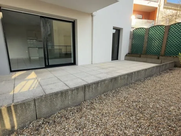 CENTRE-VILLE agréable appartement T3 de 63 m2 - Terrasse et