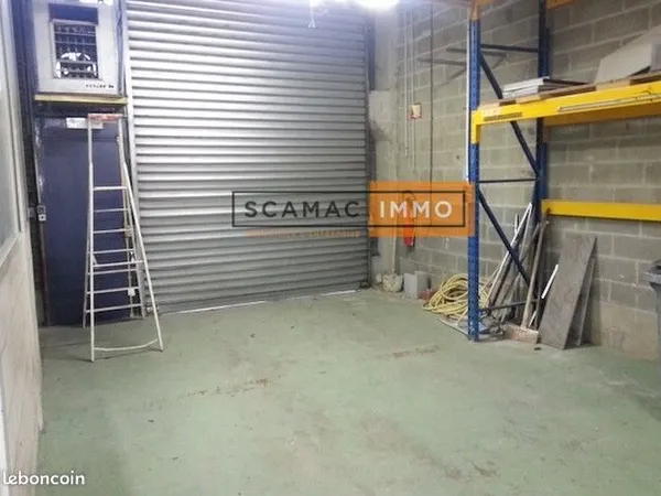 Local industriel 269 m²