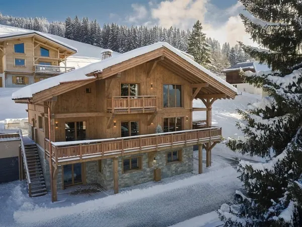 Magnifique chalet 310m2 au pied des pistes