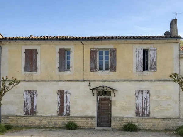 Maison 11 pièces 269 m²