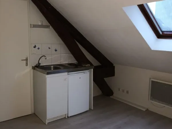 STUDIO 10 M2 QUARTIER RÉPUBLIQUE