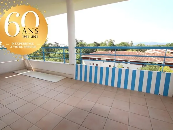 Appartement T2 dernier étage avec terrasse et garage Résid