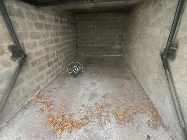 Garage Parking à louer Vénissieux