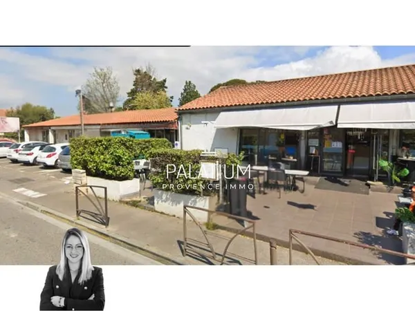 Local commercial 300 m²