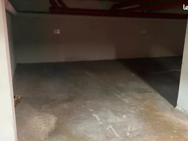 Garage et stationnements