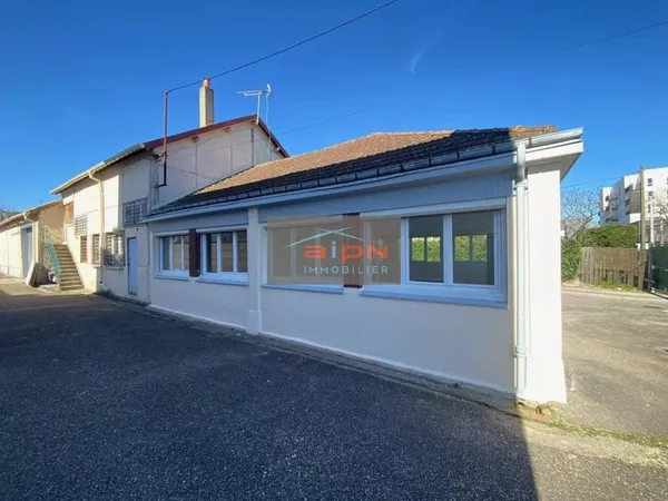LOCAUX VENDUS LOUES