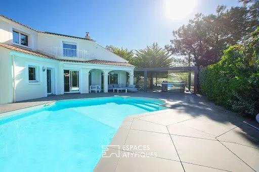 Maison 9 pièces 251 m²