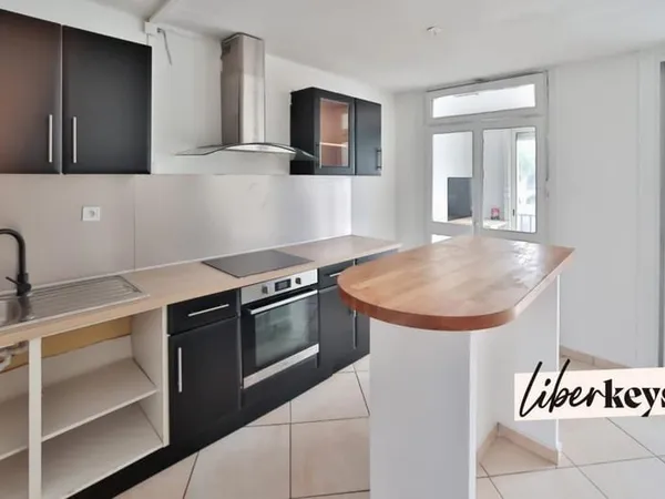 Grand T3 La Grande Motte Avenue de l'Europe 2 pas de la plage 80m²