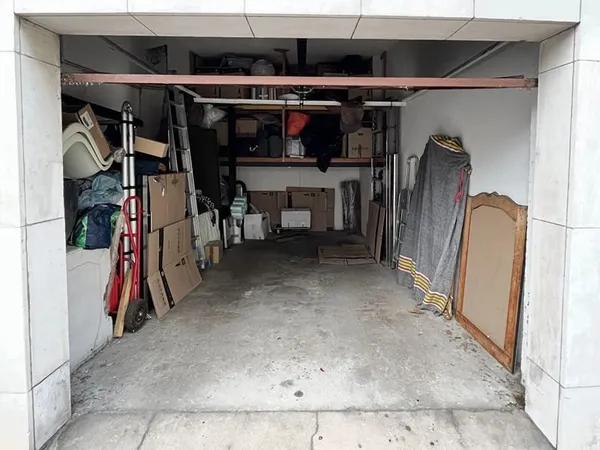 PARKING / BOX PARIS 17M² - 190 000 €