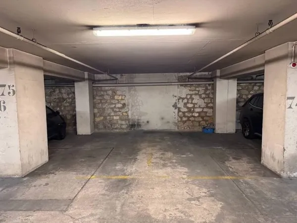 Parking 9 m²