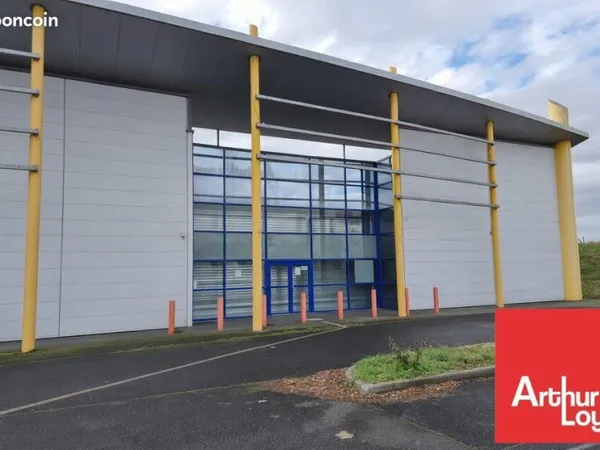 LOCAL COMMERCIAL 1185 m² CHAURAY