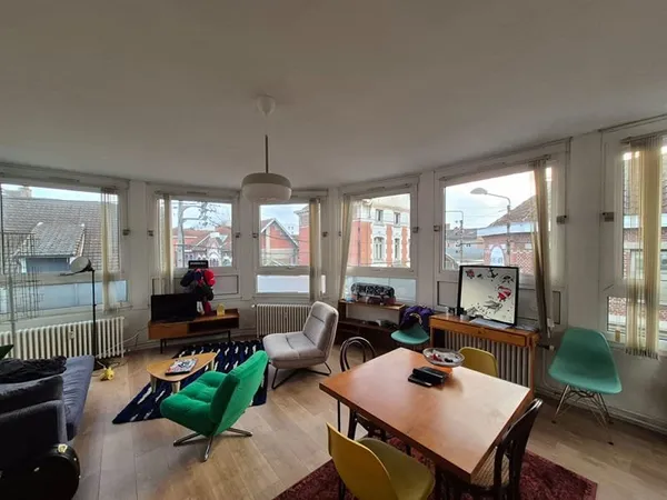 Appartement T3 avec cave, garage et parking privatif en centre ville