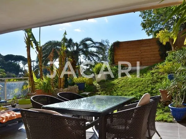 CANNES - CROIX DES GARDES - APPARTEMENT TRAVERSANT