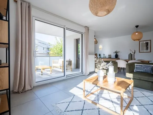 T4 de 77 m2 idéalement agencé - balcon plein sud