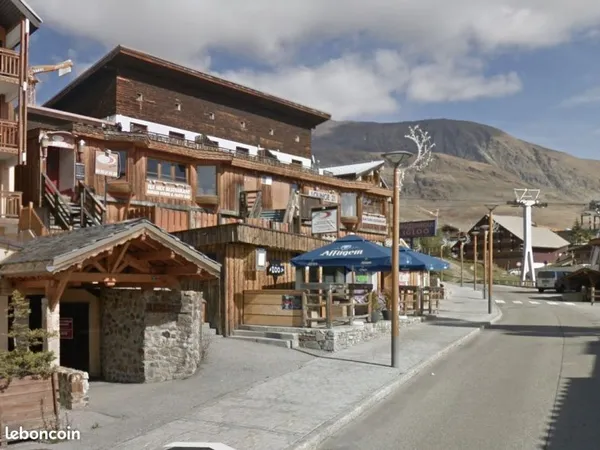 Local commercial 286 m² Huez