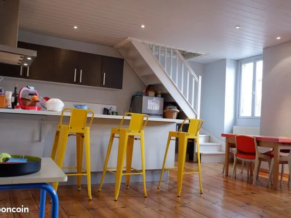 Appartement T2 bis + 2 pièces en combles aménagées