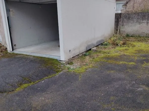 Vends garage préfabriqué