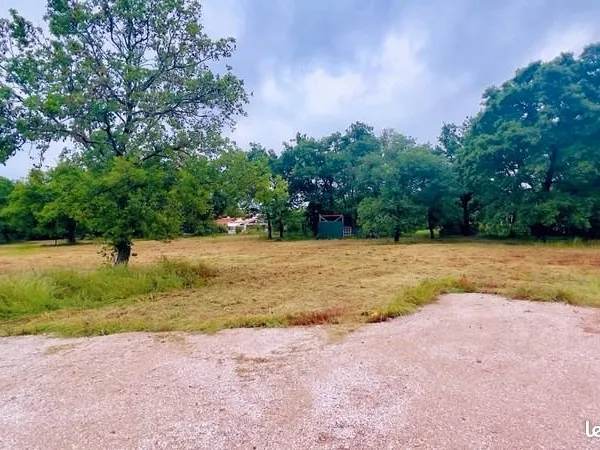 Terrain 1 643 m² Fronton