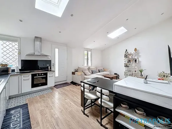 EXCLUSIVITÉ - SÈTE - CENTRE VILLE : Maison de ville T3 72m² e