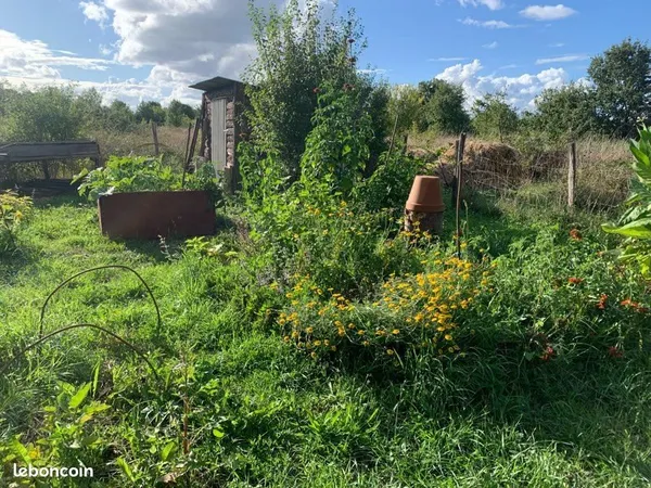 Habitat léger dans un espace naturel