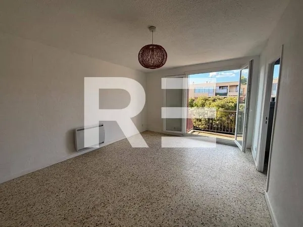 Studio 1 pièce 27 m²
