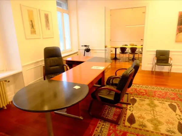 Local commercial 144 m²