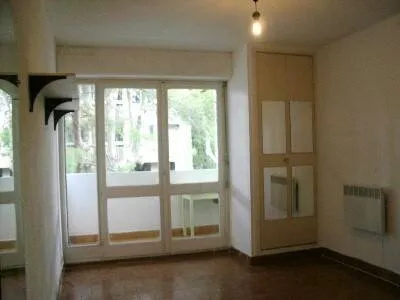 Studio 1 pièce 20 m²