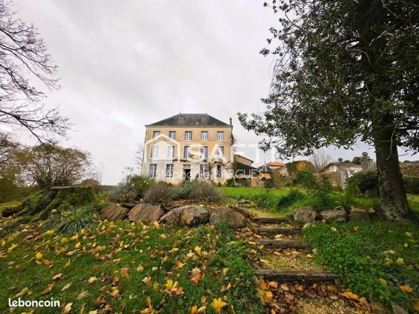 Maison 8 pièces 293 m²
