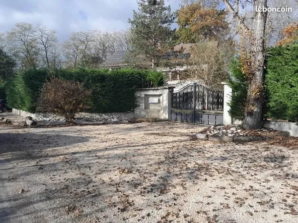 Maison 12 pièces 317 m²
