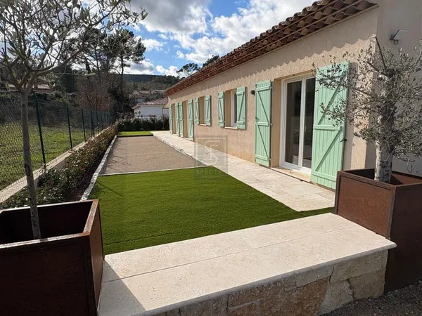 MAISON DE PLAIN PIED AVEC GARAGE
