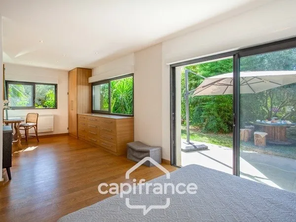 Dpt Corse (20), à vendre VENZOLASCA maison P9 de 265m² avec piscine