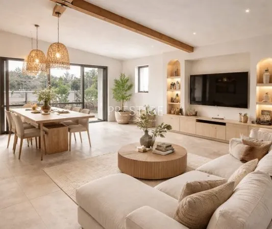 NIMES ECUSSON MAGNIFIQUE T4 REHABILITE A NEUF DE 101 M2 AVEC 26 TERRASSE