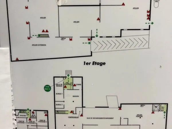 Bureau et espace de travail Location Sept-Sorts 7p 200m² 1050€