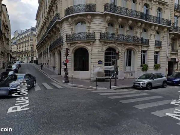 Boutique 359 m² PARIS