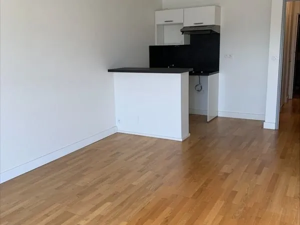 Studio 1 pièce 28 m²