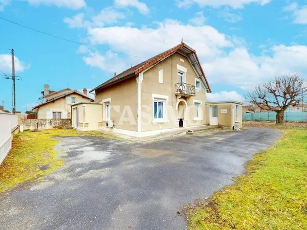 Maison 7 pièces 220 m²